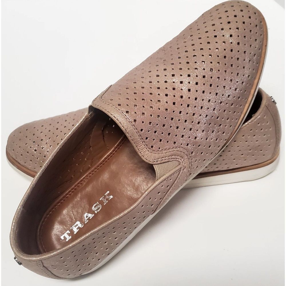 Trask Shoes 7M Perforated Metallic Gold Slip On Loafers White Live Tech Sole
